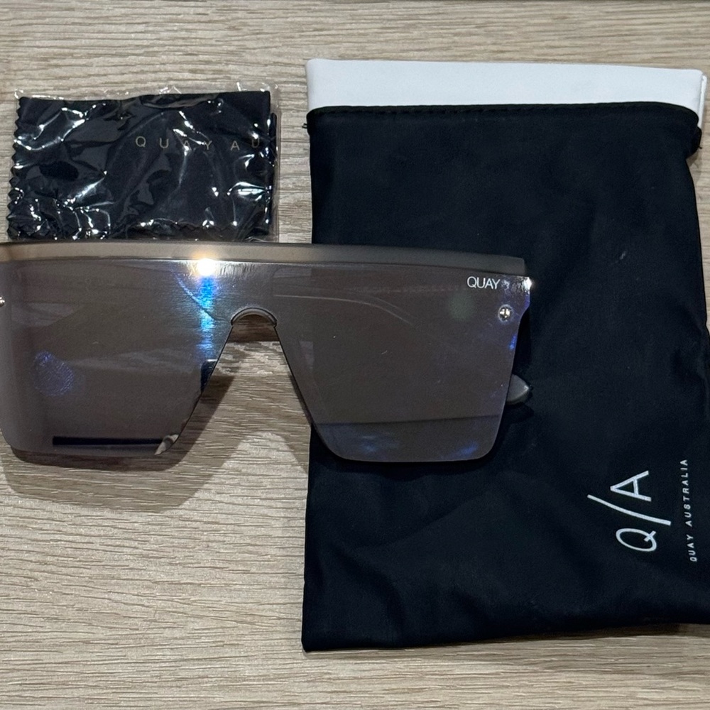 Quay Australia Hindsight Sunglasses (Gld/Gld)